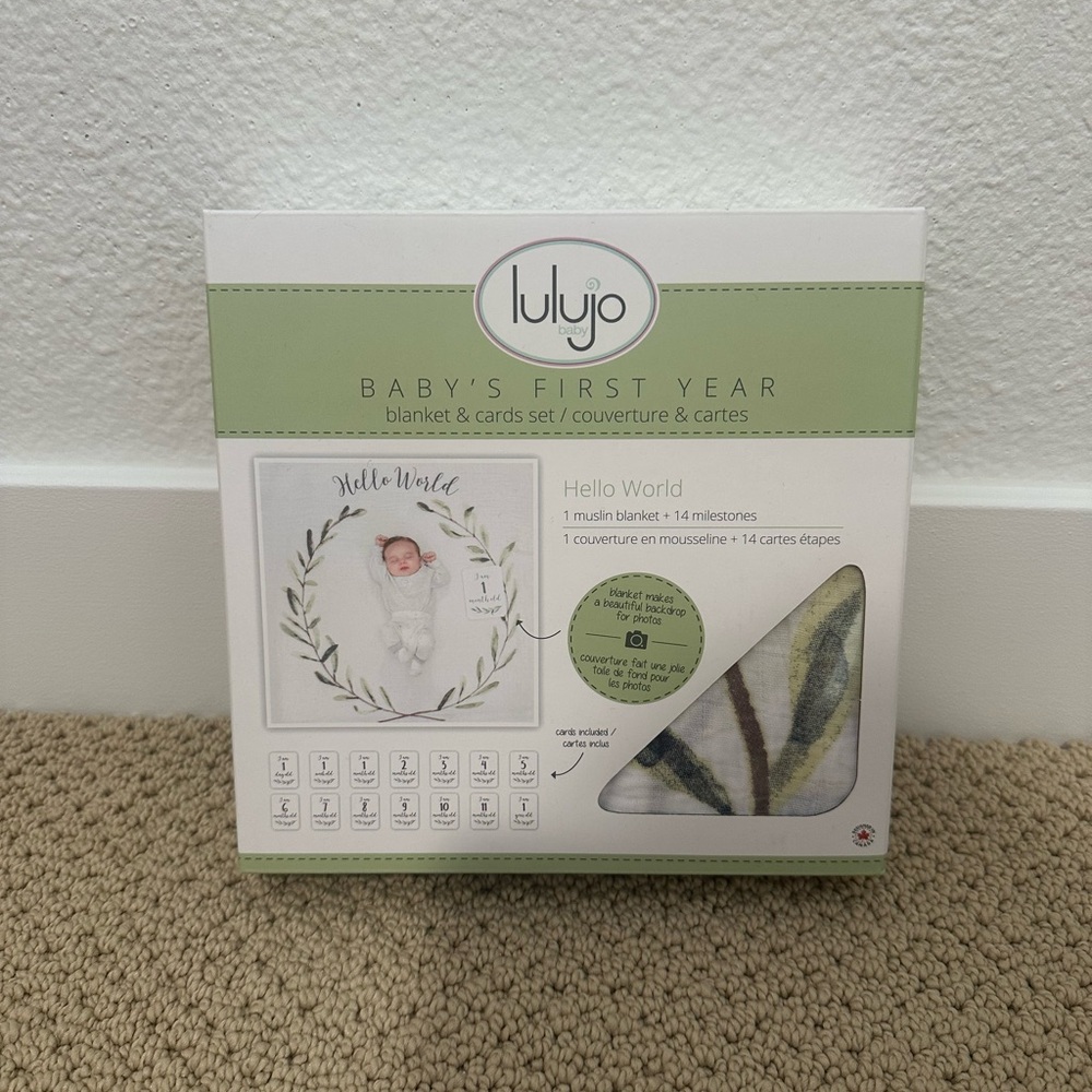 lulujo Baby's First Year Blanket & Cards Set